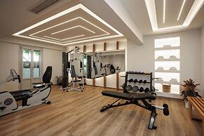 Iria Beach art hotel
