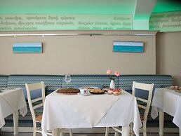 Iria Beach art hotel