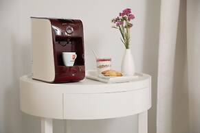 Iria Beach art hotel