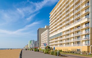 Comfort Suites Beachfront