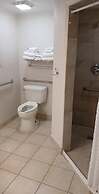 Comfort Suites Beachfront