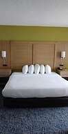 Comfort Suites Beachfront