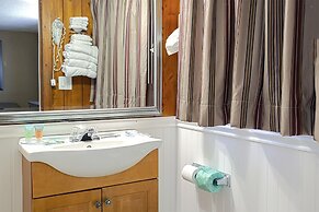 Seahorse Inn and Cottages