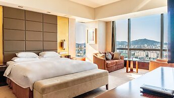 Crowne Plaza Yantai Seaview by IHG
