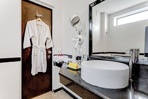 Whispering Palms Beach Resort