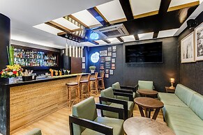 Whispering Palms Beach Resort