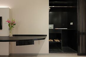 Whispering Palms Beach Resort