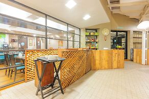 Whispering Palms Beach Resort