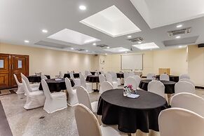 Whispering Palms Beach Resort