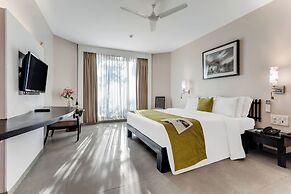 Whispering Palms Beach Resort