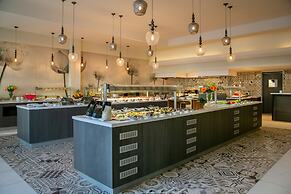 Vangelis Hotel & Suites