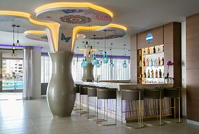 Vangelis Hotel & Suites