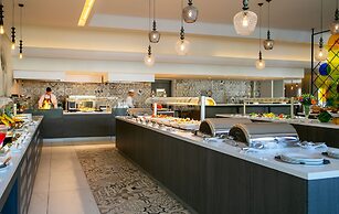 Vangelis Hotel & Suites