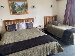 Te Anau Manapouri Lake Hotel