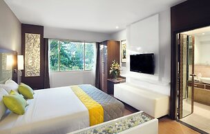 The Grand Magrath Hotel