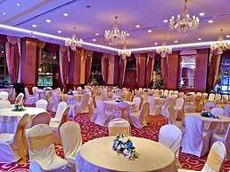 The Grand Magrath Hotel