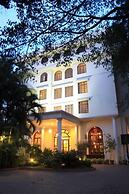 The Grand Magrath Hotel