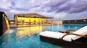 The Grand Magrath Hotel