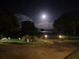 Loch Lein Country House