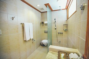 Fridays Boracay Resort