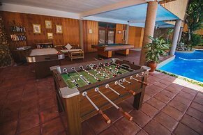 Fridays Boracay Resort