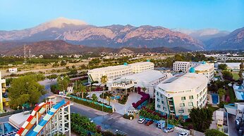 Daima Biz Hotel - Dolusu Aquapark Access