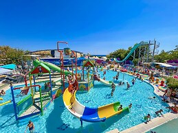 Daima Biz Hotel - Dolusu Aquapark Access