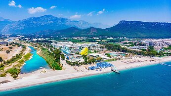 Daima Biz Hotel - Dolusu Aquapark Access