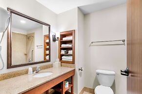 Comfort Inn & Suites Mountain Iron and Virginia