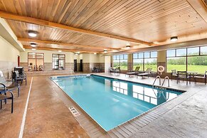 Comfort Inn & Suites Mountain Iron and Virginia