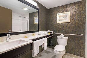 Best Western Plus Landmark Inn