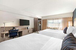 Best Western Plus Landmark Inn