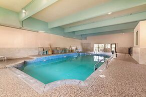 Best Western Plus Landmark Inn