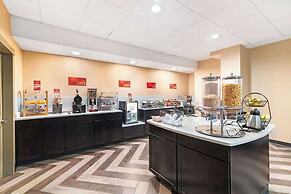 Best Western Plus Landmark Inn