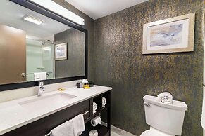 Best Western Plus Landmark Inn