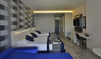White City Beach - Adults Only