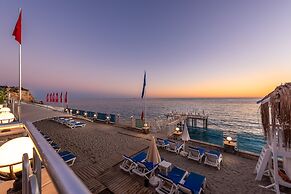 White City Beach - Adults Only