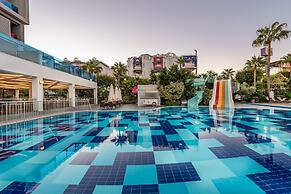 White City Beach - Adults Only