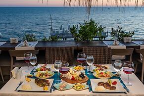 White City Beach - Adults Only