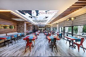 White City Beach - Adults Only