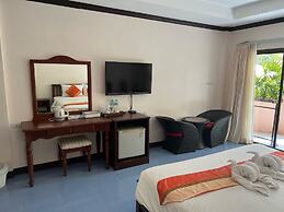 Lanta Seafront Resort