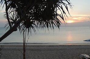 Lanta Seafront Resort