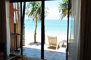 Lanta Seafront Resort