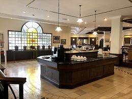 Flamingo Hotel by The Lake