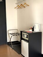 Flamingo Hotel by The Lake