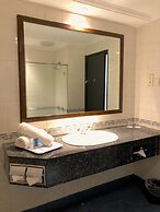 Flamingo Hotel by The Lake