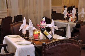 The Central Court Hotel