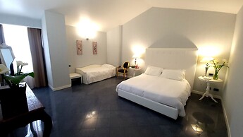 Marina Holiday Hotel & Spa