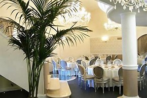 Marina Holiday Resort & Spa