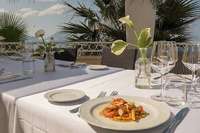 Marina Holiday Hotel & Spa